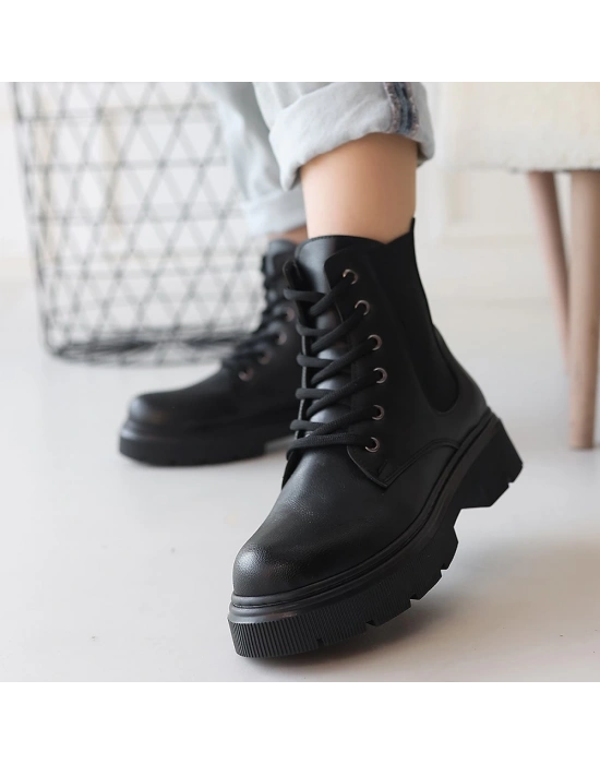 Daum Siyah Cilt Bağcıklı Kadın Bot