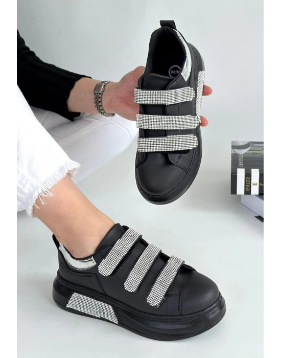 Elika Siyah Cilt Cırt Cırtlı Kadın Spor Ayakkabı