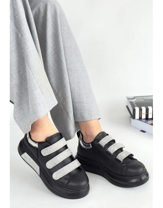 Elika Siyah Cilt Simli Cırt Cırtlı Kadın Spor Ayakkabı