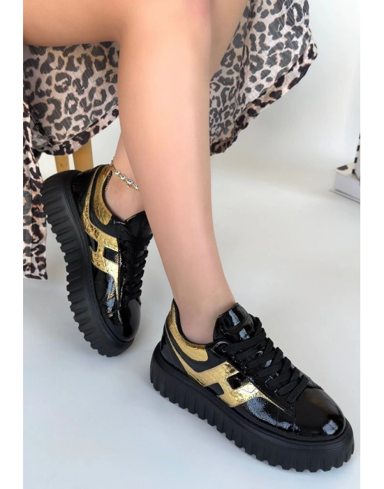 Gesti Siyah Rugan Altın Detaylı Bağcıklı Spor Ayakkabı