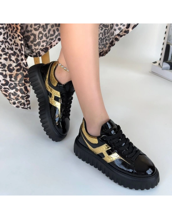 Gesti Siyah Rugan Altın Detaylı Bağcıklı Spor Ayakkabı