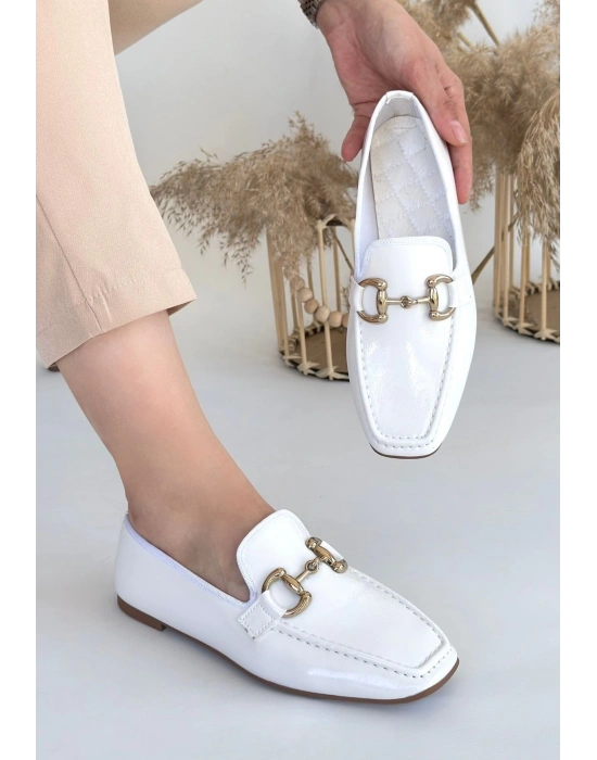 Guart Beyaz Rugan Ayakkabı Kadın Babet