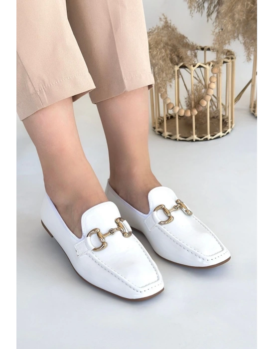 Guart Beyaz Rugan Ayakkabı Kadın Babet