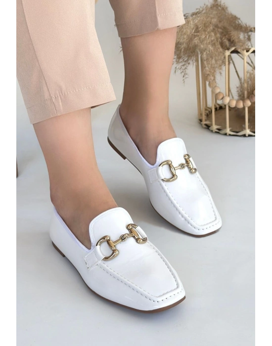 Guart Beyaz Rugan Ayakkabı Kadın Babet