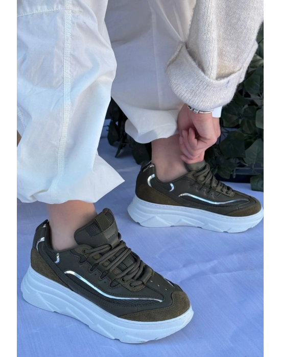 Imkea Yeşil Süet Gümüş Detaylı Kadın Spor Ayakkabı