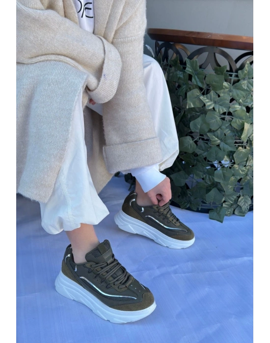 Imkea Yeşil Süet Gümüş Detaylı Kadın Spor Ayakkabı