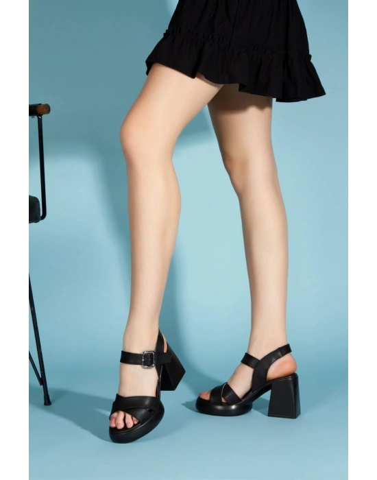Jaina Siyah Cilt Topuklu Kadın Sandalet