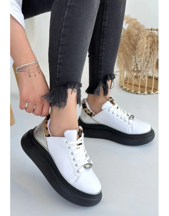 Jista Beyaz Cilt Siyah Tabanlı Bağcıklı Kadın Spor Ayakkabı