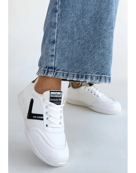 Jowen Beyaz Cilt Siyah Detaylı Bağcıklı Spor Ayakkabı