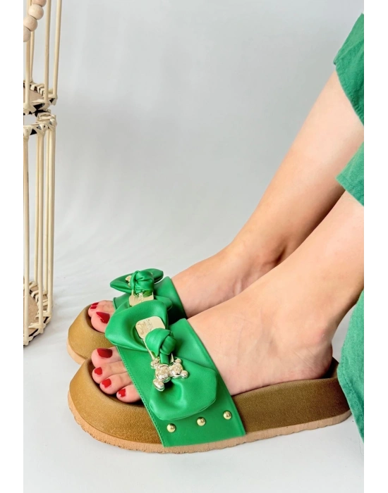 Jude Yeşil Cilt Ayıcıklı Kadın Terlik