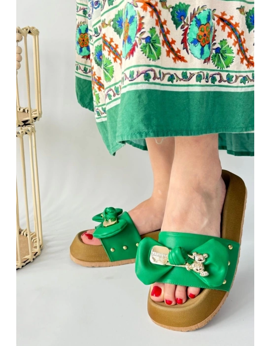 Jude Yeşil Cilt Ayıcıklı Kadın Terlik