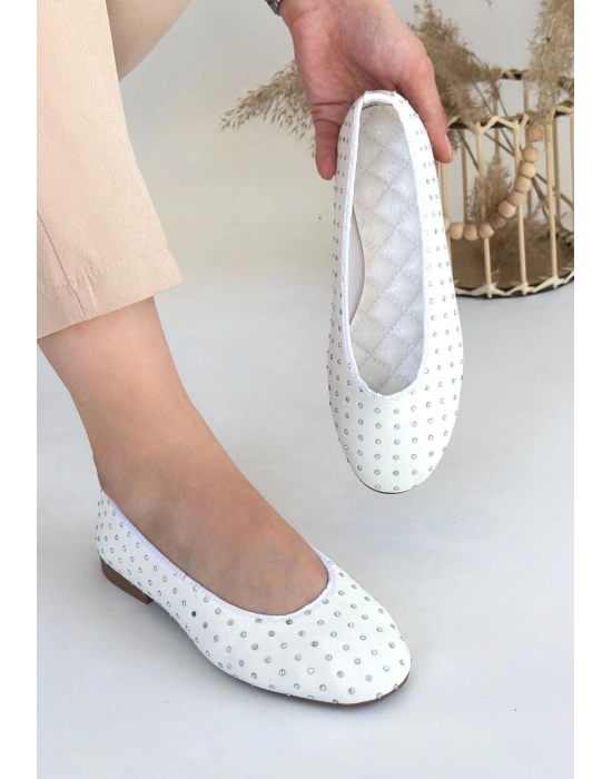 Junoy Beyaz Saten Taşlı Ayakkabı Kadın Babet