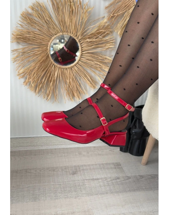 Karmi Kırmızı Rugan Topuklu Kemerli Ayakkabı