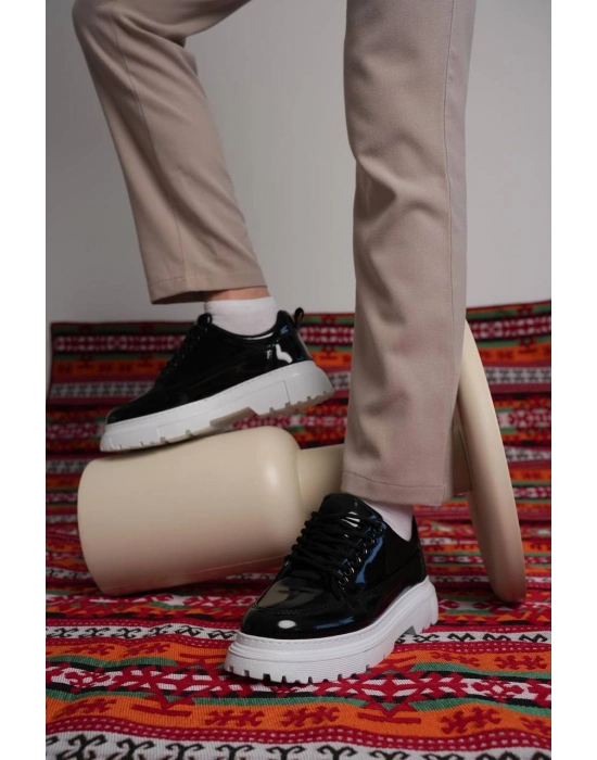 KB-702 Kuback Siyah Rugan Günlük Erkek Ayakkabı