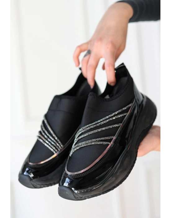 Keita Siyah Rugan Streç Detaylı Siyah Tabanlı Kadın Spor Ayakkabı