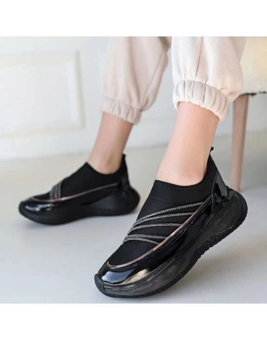 Keita Siyah Rugan Streç Detaylı Siyah Tabanlı Kadın Spor Ayakkabı