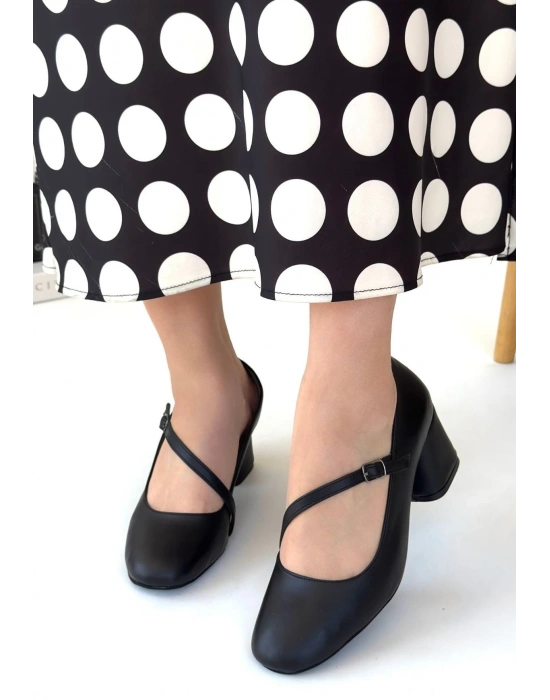 Kier Siyah Cilt Kadın Topuklu Ayakkabı