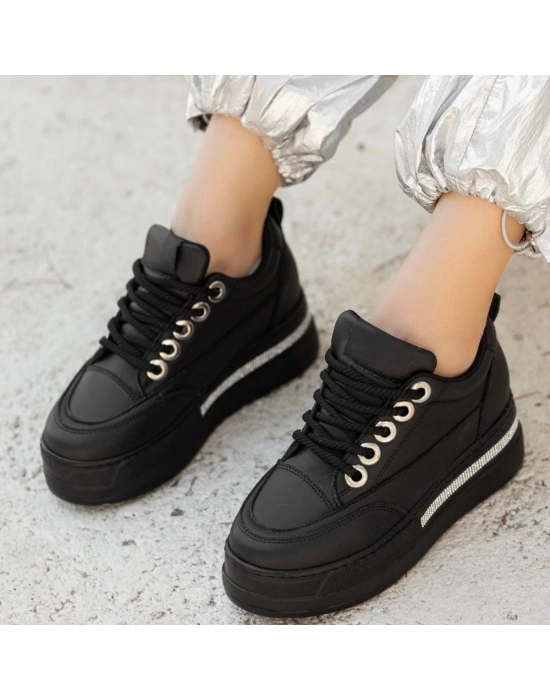 Lulu Siyah Cilt Bağcıklı Kadın Spor Ayakkabı