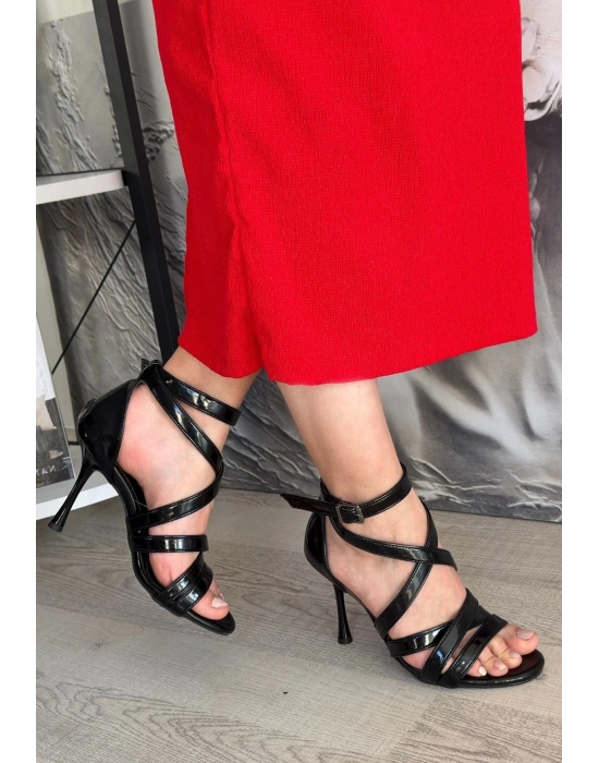 Mariya Siyah Rugan Kadın Topuklu Ayakkabı