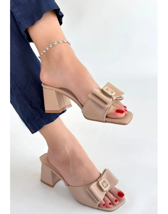 Pier Nude Cilt Topuklu Terlik