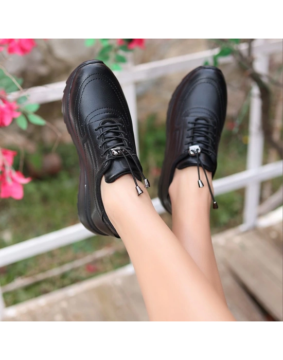 Romy Siyah Cilt Bağcıklı Kadın Spor Ayakkabı