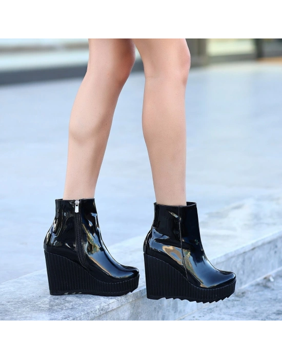 Rosol Siyah Rugan Dolgu Topuk Kadın Bot