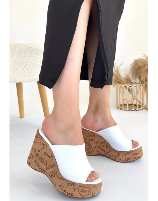 Silya Beyaz Cilt Dolgu Topuk Kadın Terlik