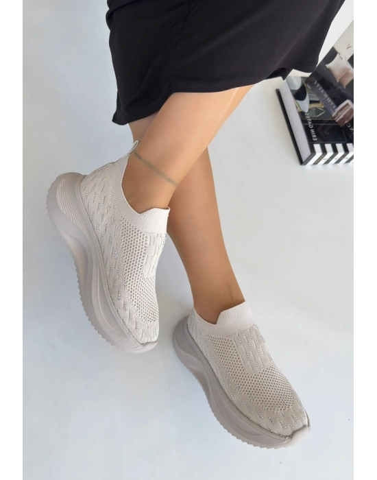 Soord Bej Triko Boncuk İşlemeli Kadın Spor Ayakkabı