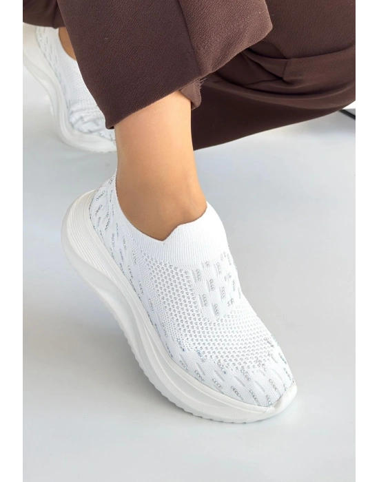 Soord Beyaz Triko Boncuk İşlemeli Kadın Spor Ayakkabı