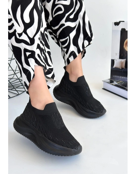 Soord Siyah Triko Boncuk İşlemeli Kadın Spor Ayakkabı