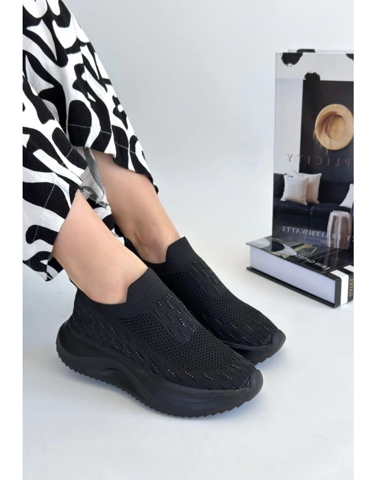 Soord Siyah Triko Boncuk İşlemeli Kadın Spor Ayakkabı