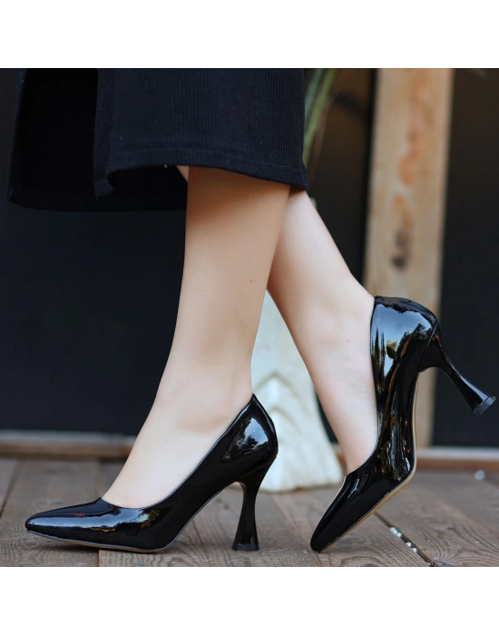 Ulba Siyah Rugan Ayakkabı Kadın Stiletto