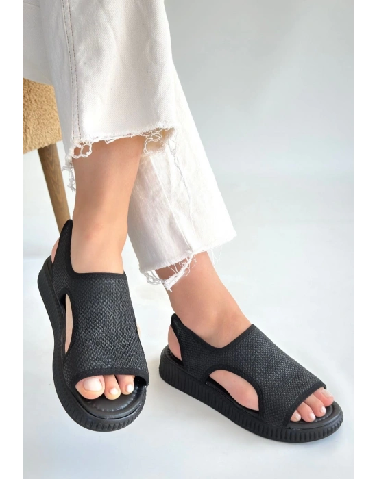 Wayi Siyah Hasır Cilt Sandalet