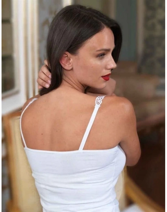 Yakası ve Askıları Güpürlü Atlet B162