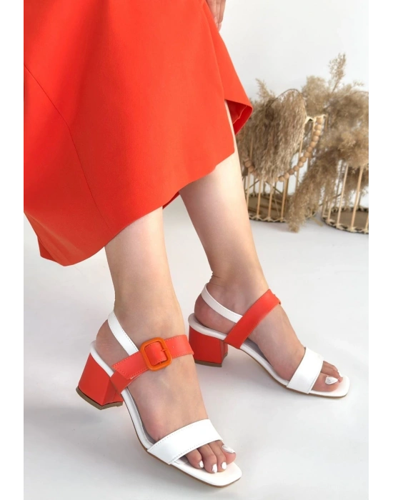 Year Beyaz Cilt Turuncu Detaylı Kadın Topuklu Ayakkabı