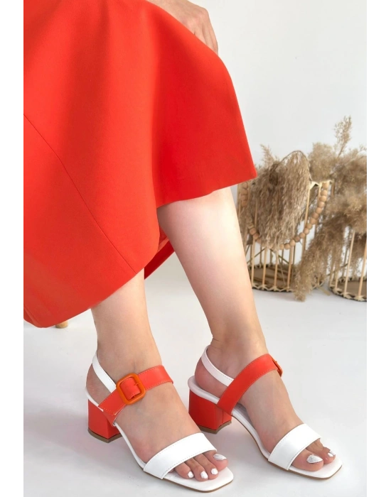 Year Beyaz Cilt Turuncu Detaylı Kadın Topuklu Ayakkabı