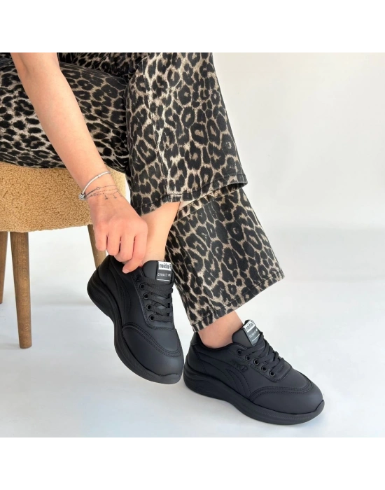 Yejja Siyah Cilt Bağcıklı Spor Ayakkabı