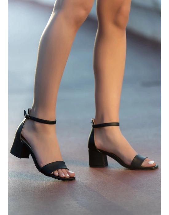 Yenta Siyah Cilt Tek Bant Kadın Topuklu Ayakkabı