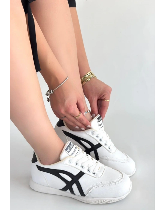 Zlay Beyza Cilt Siyah Detaylı Bağcıklı Spor Ayakkabı