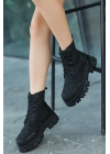 Mabel Siyah Cilt Bağcıklı Kadın Bot