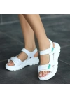 Trita Beyaz Cilt Cırt Cırtlı Kadın Sandalet