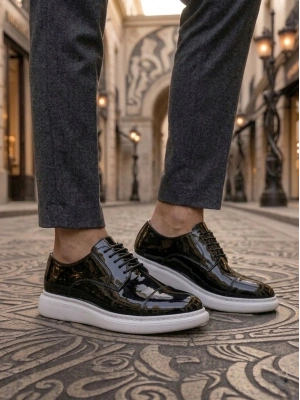 BA0003 Siyah Kapaklı Burun Bağcıklı Rugan Beyaz Taban Erkek Oxford Ayakkabı