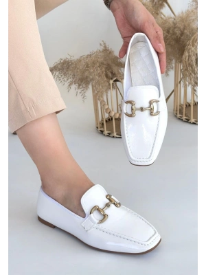 Guart Beyaz Rugan Ayakkabı Kadın Babet