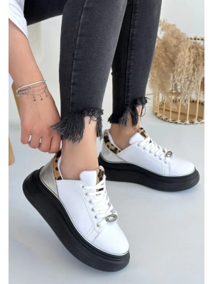 Jista Beyaz Cilt Siyah Tabanlı Bağcıklı Kadın Spor Ayakkabı