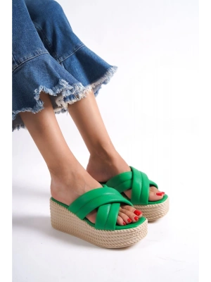 Merky Yeşil Cilt Dolgu Topuk Kadın Terlik