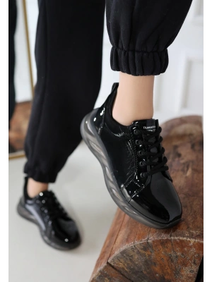 Piona Siyah Rugan Gri Tabanlı Kadın Spor Ayakkabı