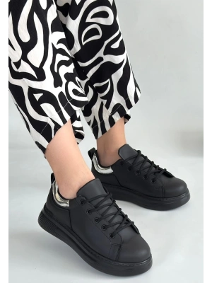 Sofio Siyah Cilt Bağcıklı Kadın Spor Ayakkabı