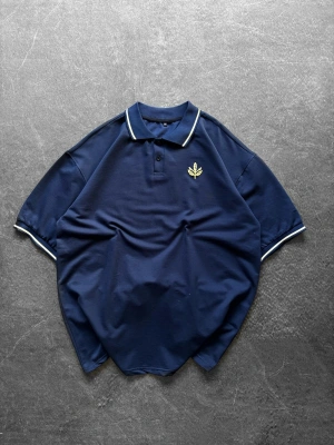 Özel Tasarım Palamut Desen Polo Yaka