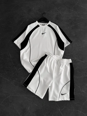 Oversize Nk Şortlu Takım Beyaz