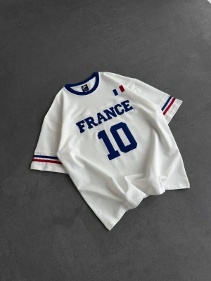 FRN Oversize Nakış Tshirt Beyaz